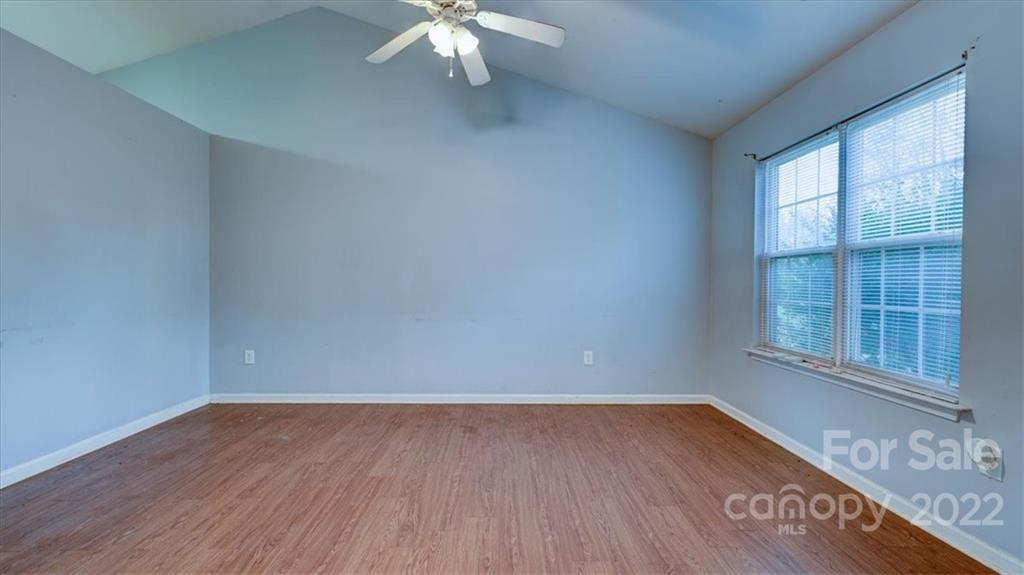 1310 Log Cabin Road Charlotte, NC 28213 - Photo 15 of 34 Gallery Image 15