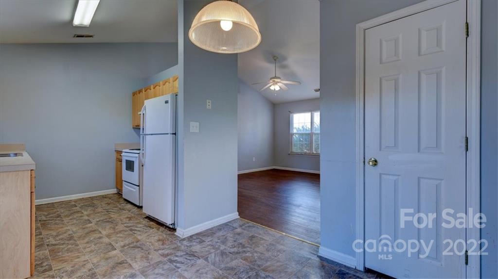 1310 Log Cabin Road Charlotte, NC 28213 - Photo 16 of 34 Gallery Image 16