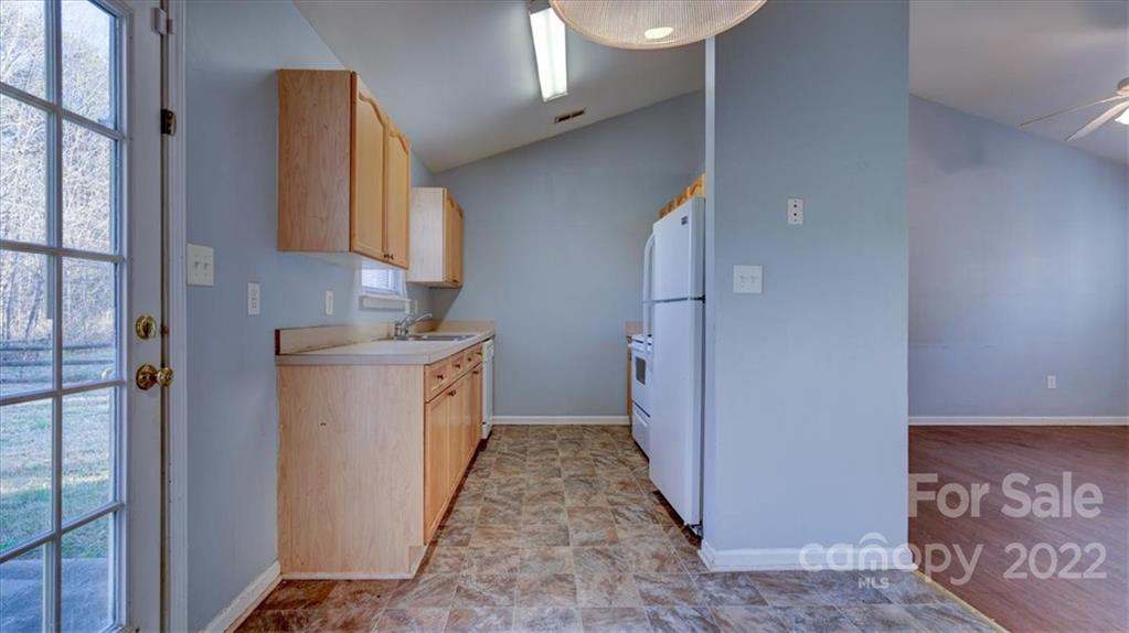1310 Log Cabin Road Charlotte, NC 28213 - Photo 17 of 34 Gallery Image 17