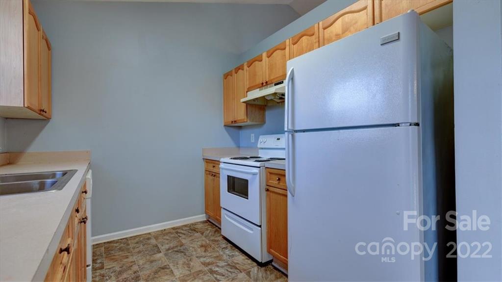 1310 Log Cabin Road Charlotte, NC 28213 - Photo 18 of 34 Gallery Image 18