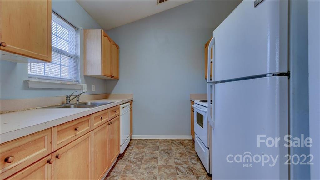 1310 Log Cabin Road Charlotte, NC 28213 - Photo 19 of 34 Gallery Image 19