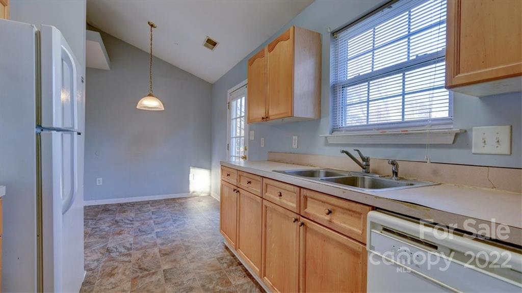 1310 Log Cabin Road Charlotte, NC 28213 - Photo 22 of 34 Gallery Image 22