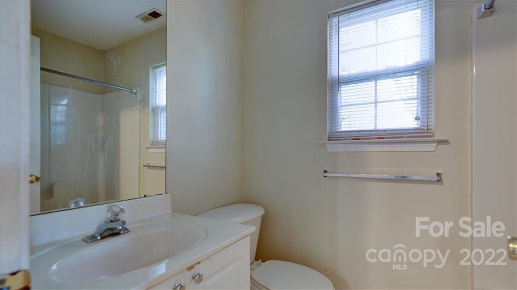 1310 Log Cabin Road Charlotte, NC 28213 - Photo 26 of 34 Gallery Image 26