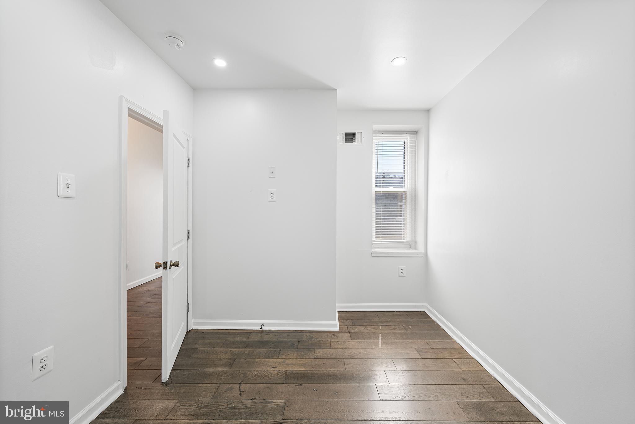 2310 Fernon Street Philadelphia, PA 19145 - Photo 18 of 29