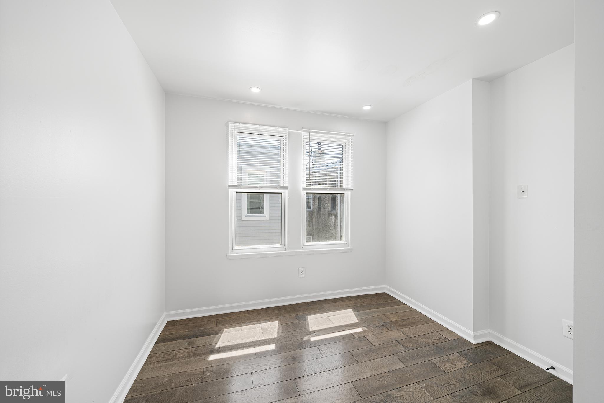 2310 Fernon Street Philadelphia, PA 19145 - Photo 20 of 29