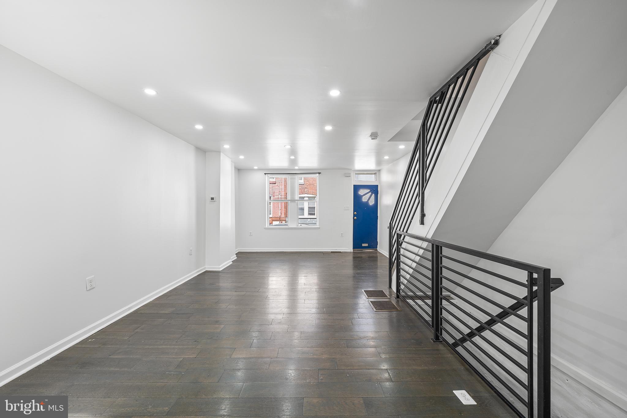 2310 Fernon Street Philadelphia, PA 19145 - Photo 4 of 29