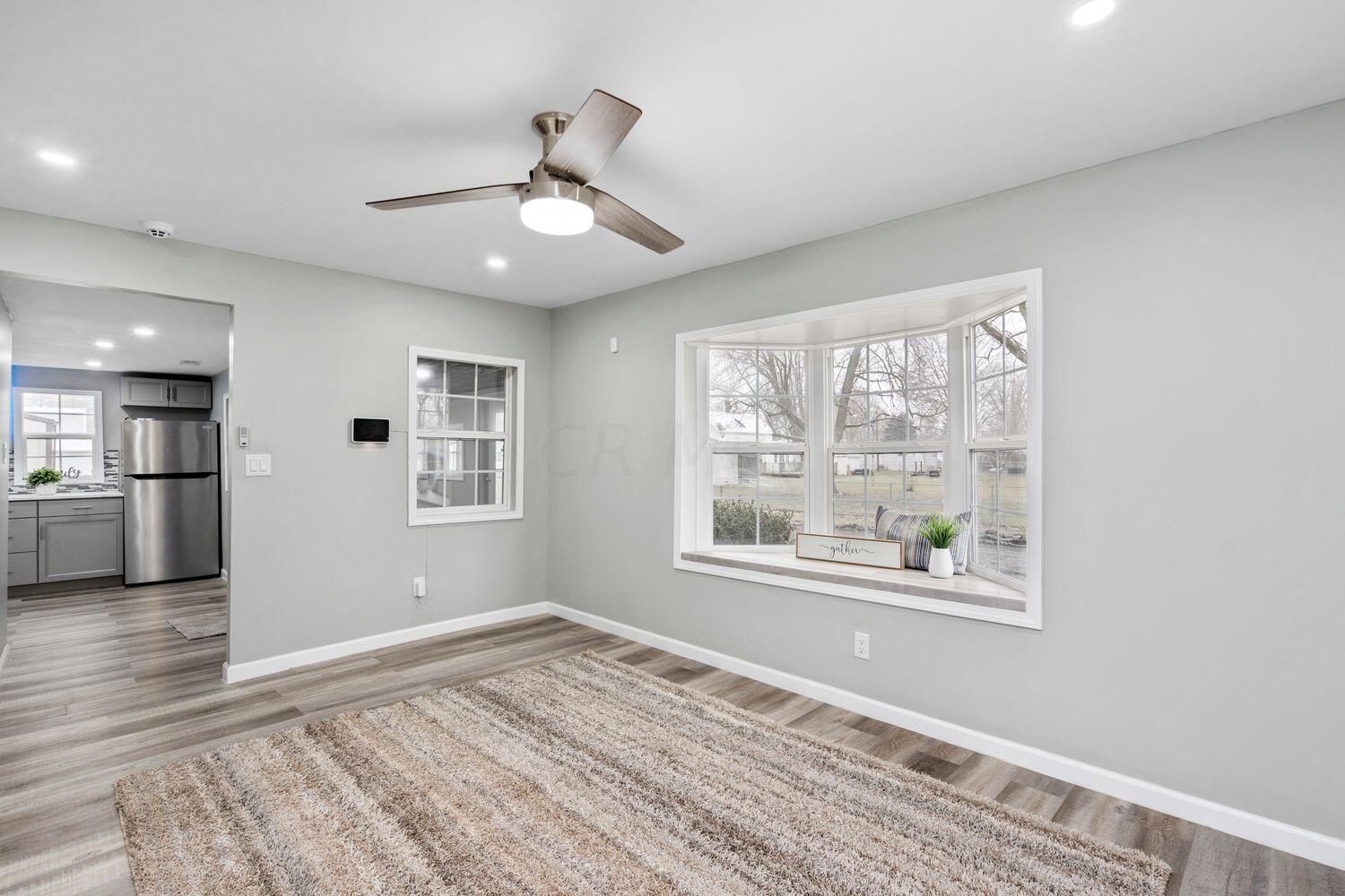 244 North Swain Avenue La Rue, OH 43332 - Photo 7 of 23 Living Room