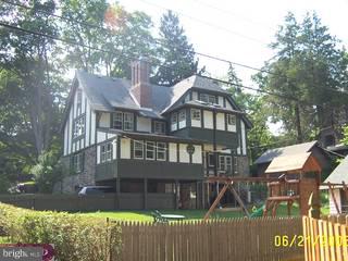121 Edgewood Road Ardmore, PA 19003 - Photo 2 of 6 Gallery Image 2
