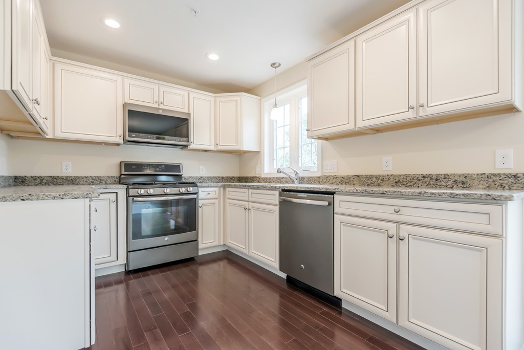 2 Cross Road, Unit 4 Haverhill, MA 01835 - Photo 2 of 24 Gallery Image 2