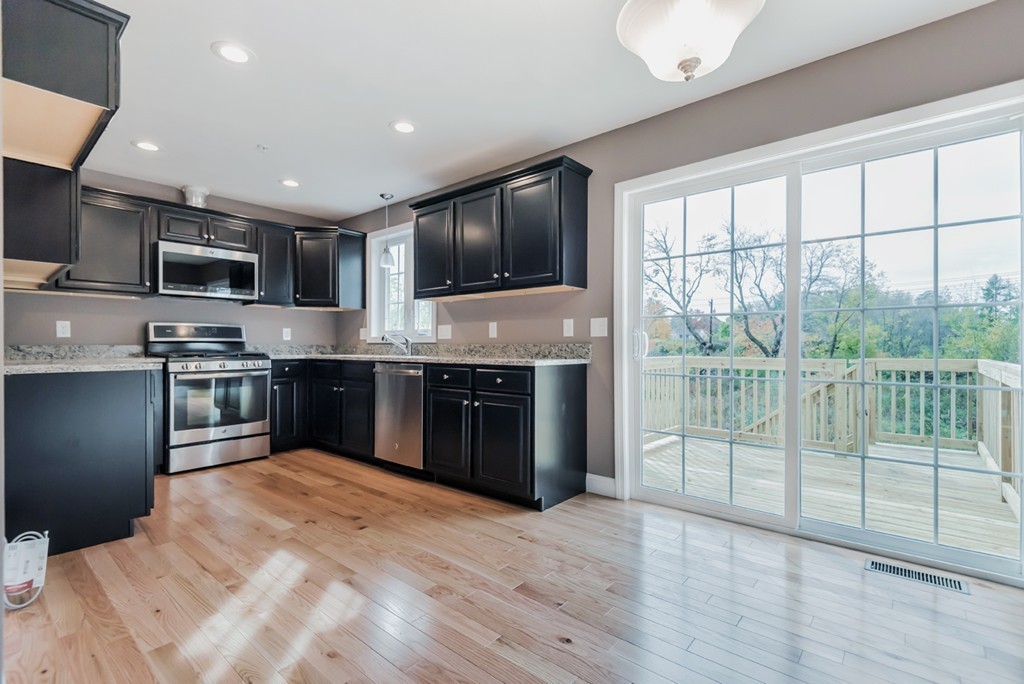 2 Cross Road, Unit 4 Haverhill, MA 01835 - Photo 4 of 24 Gallery Image 4