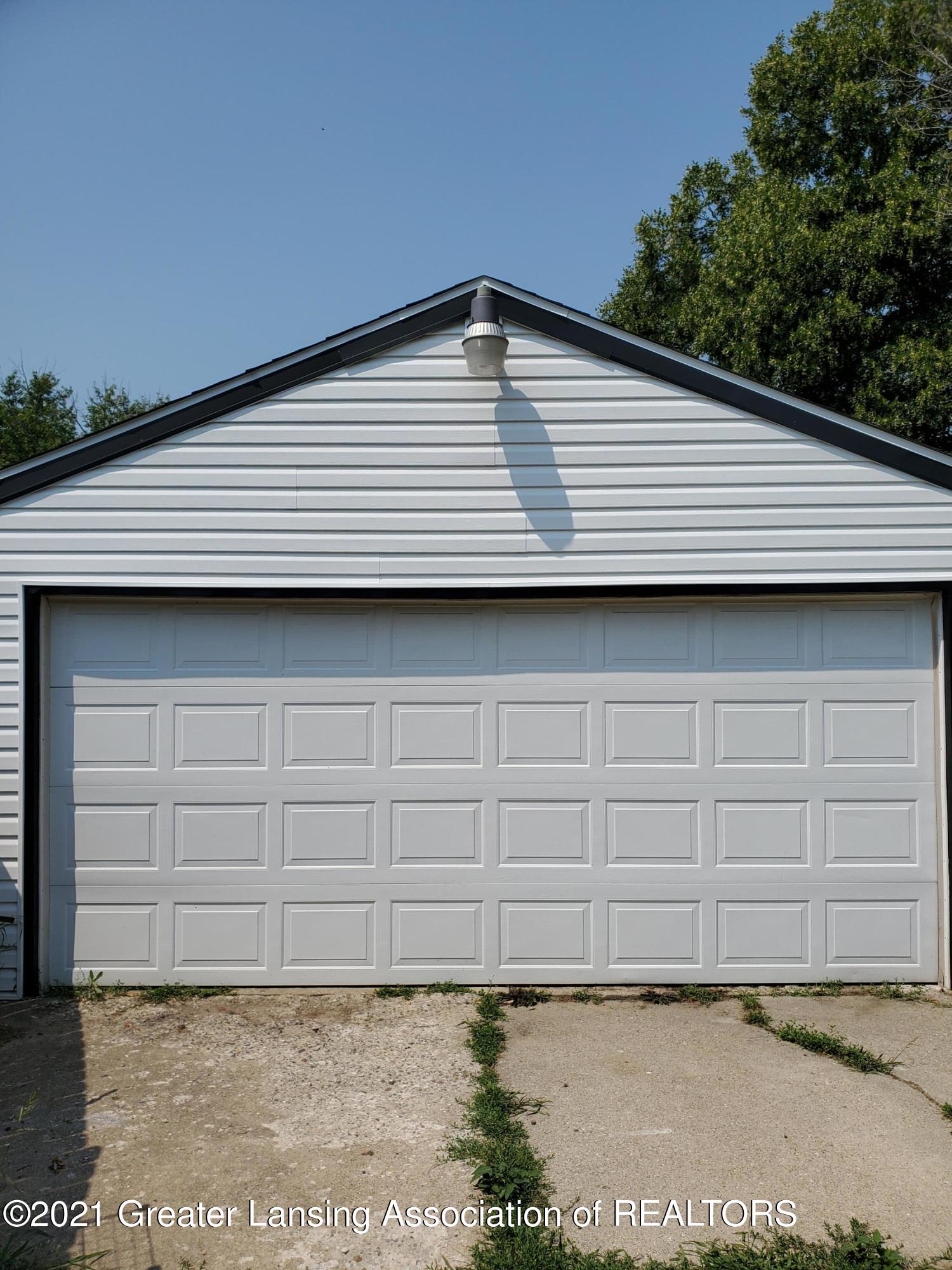 6016 Schafer Road Lansing, MI 48911 - Photo 2 of 34 20210728_123807