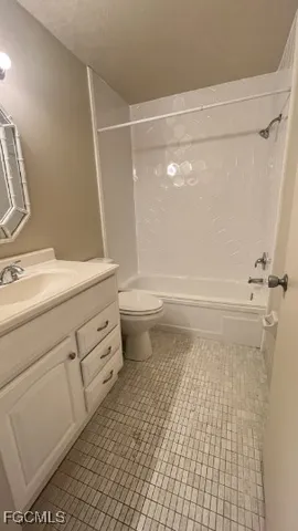 $1,275 | 4608 Southeast 6th Avenue, Unit 2A, Cape Coral, FL 33904