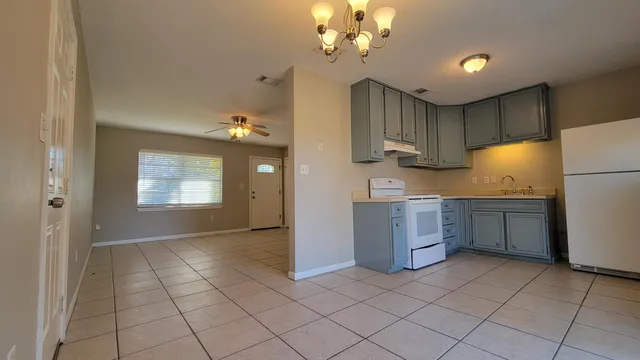 $2,400 | 709 Whippoorwill Lane, Destin, FL 32541