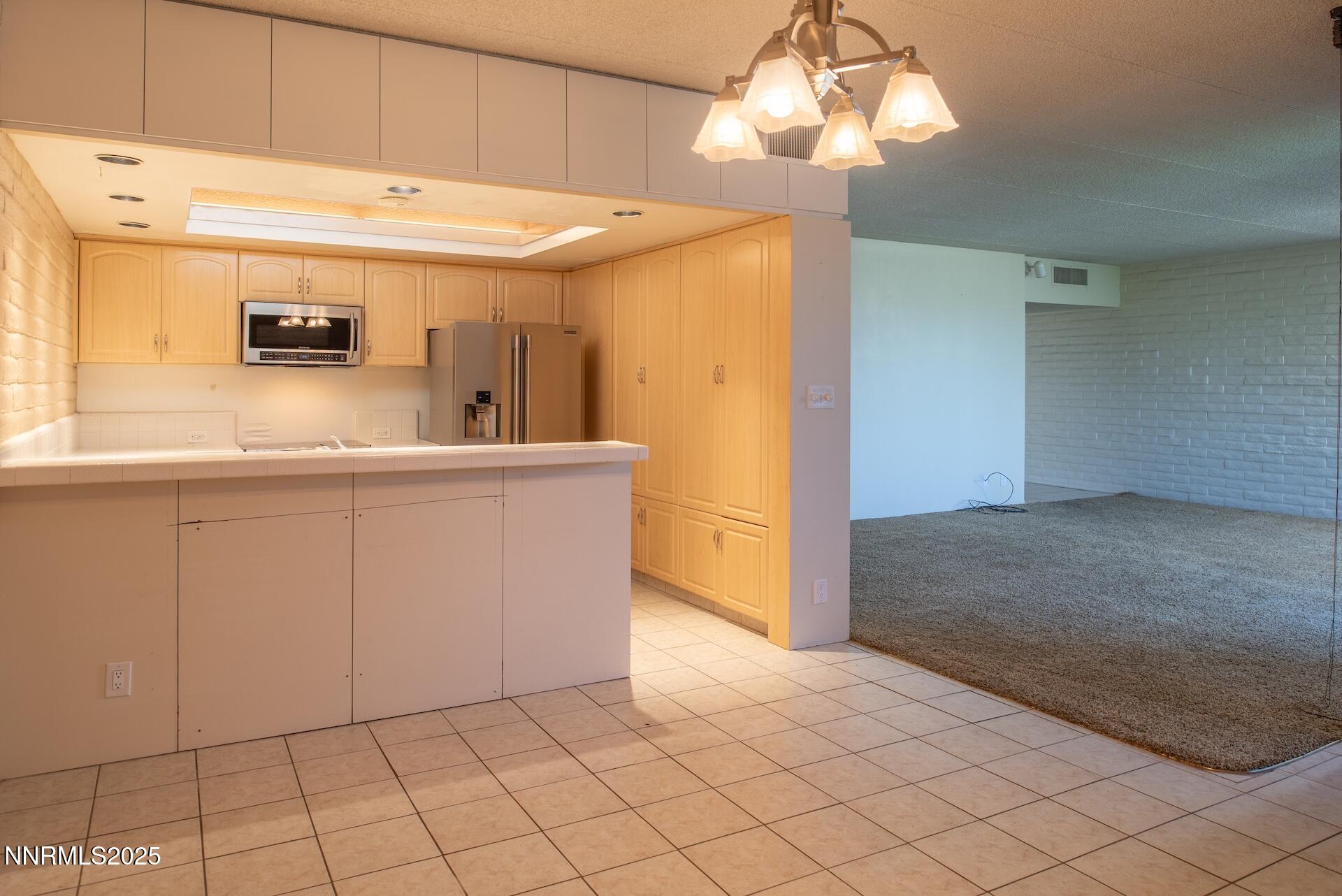 1200 Riverside Drive, Unit 1213 Reno, NV 89503 - Photo 7 of 27 1213 photo 7