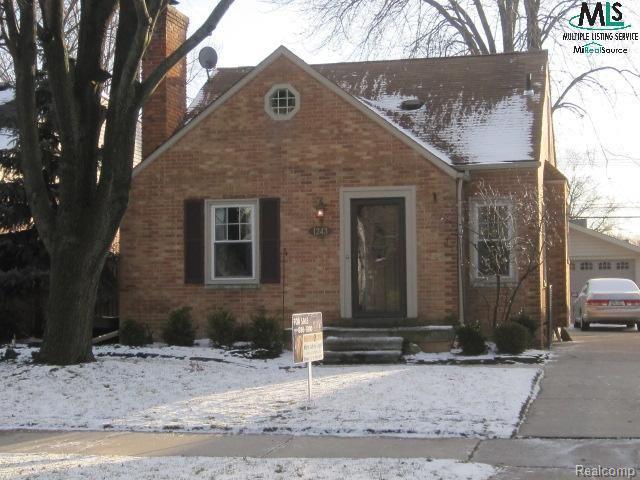 1243 Roslyn Road Grosse Pointe, MI 48236 - Photo 1 of 9 RO