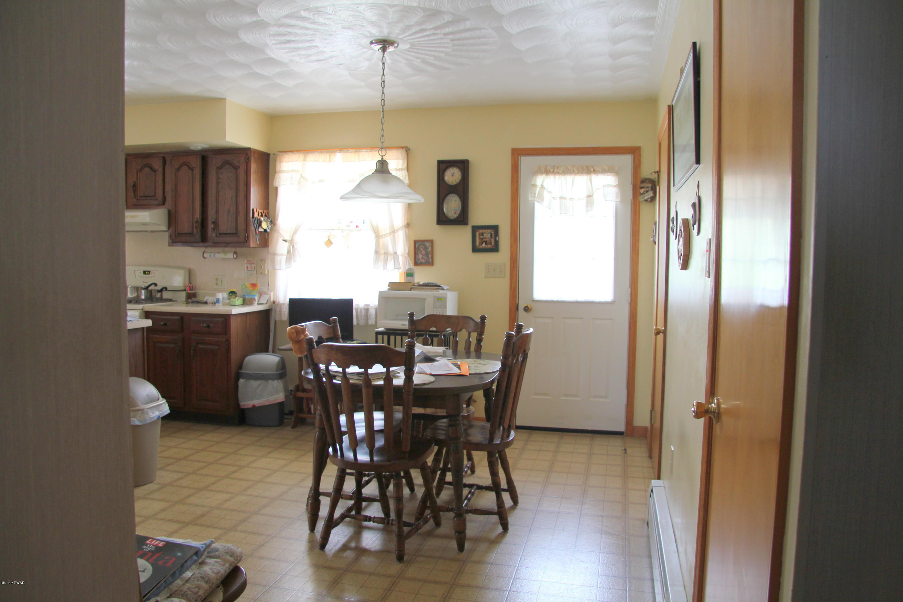 57 Burns Road Waymart, PA 18472 - Photo 8 of 20 Dining Area