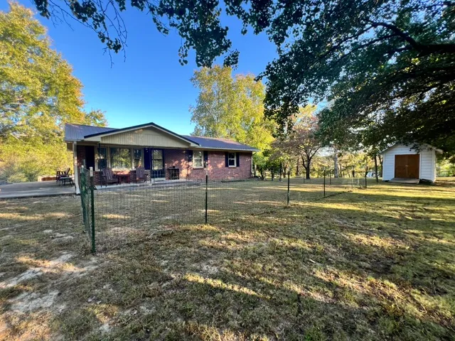 $374,900 | 948 North Brace Road, Summertown, TN 38483