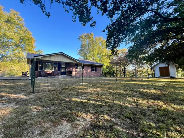 $374,900 | 948 North Brace Road, Summertown, TN 38483
