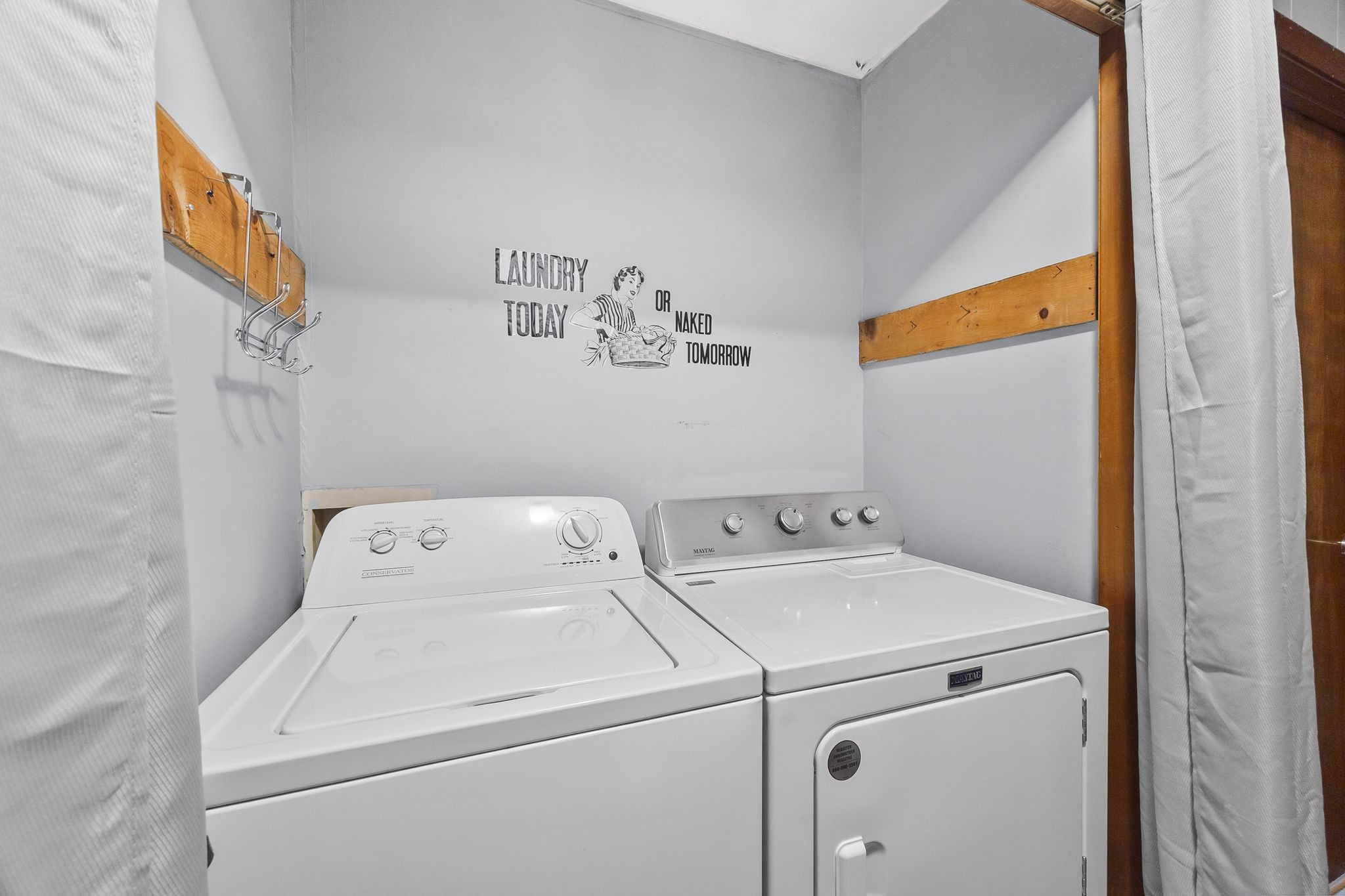 948 North Brace Road Summertown, TN 38483 - Photo 21 of 59 a utility room with dryer and washer