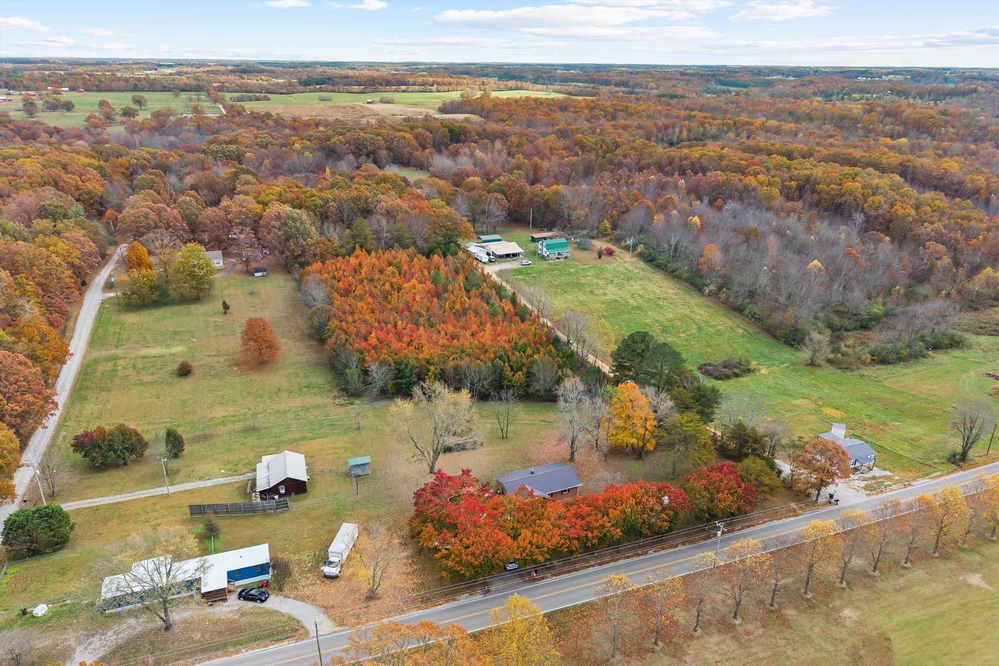 948 North Brace Road Summertown, TN 38483 - Photo 32 of 59 view of lake with yard