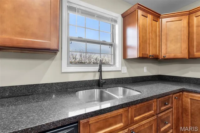 $289,500 | 1552 Enterprise Court, Jackson, MO 63755