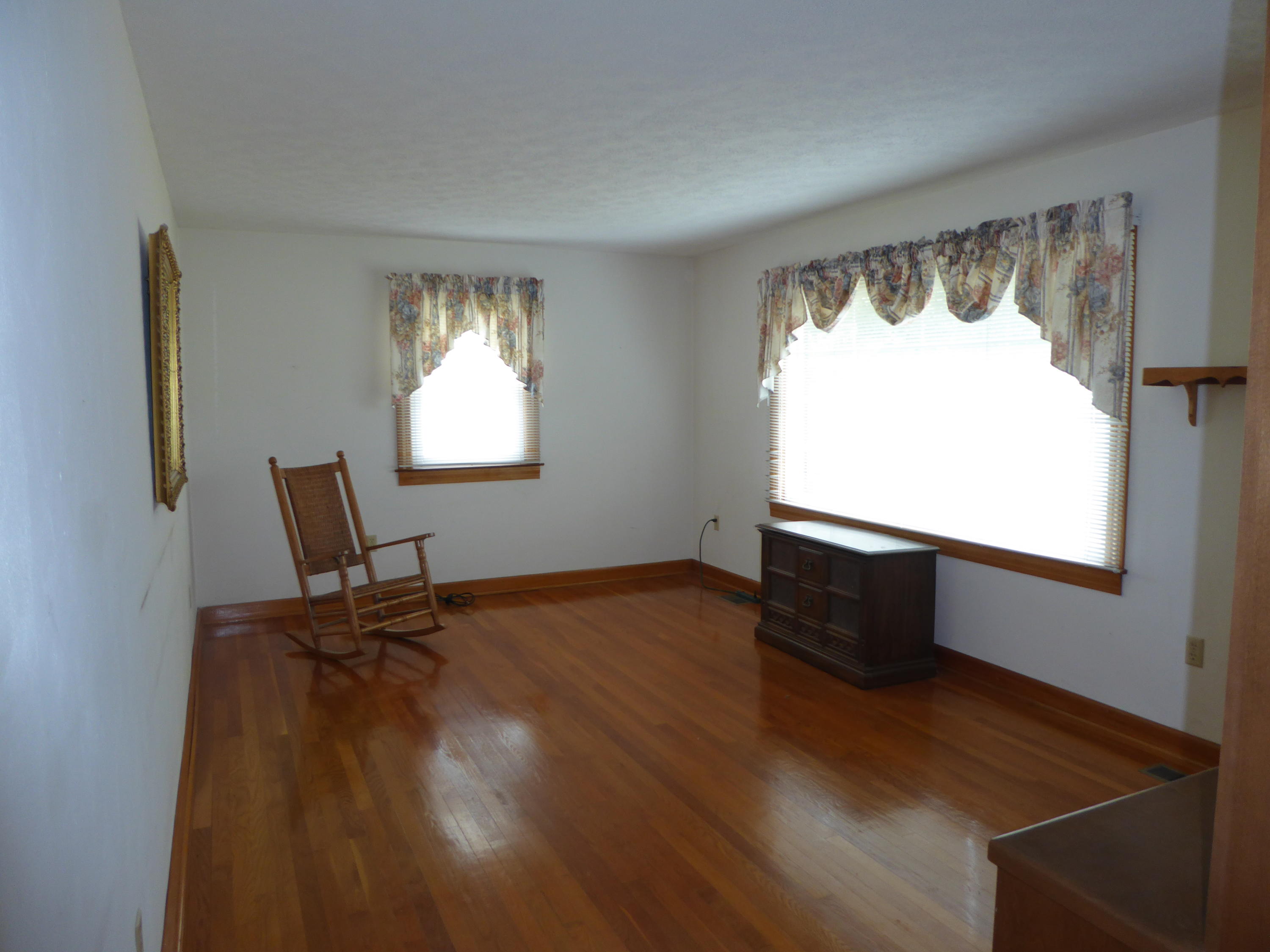 61 Wescott Road Rocky Mount, VA 24151 - Photo 13 of 30 13 Living Room