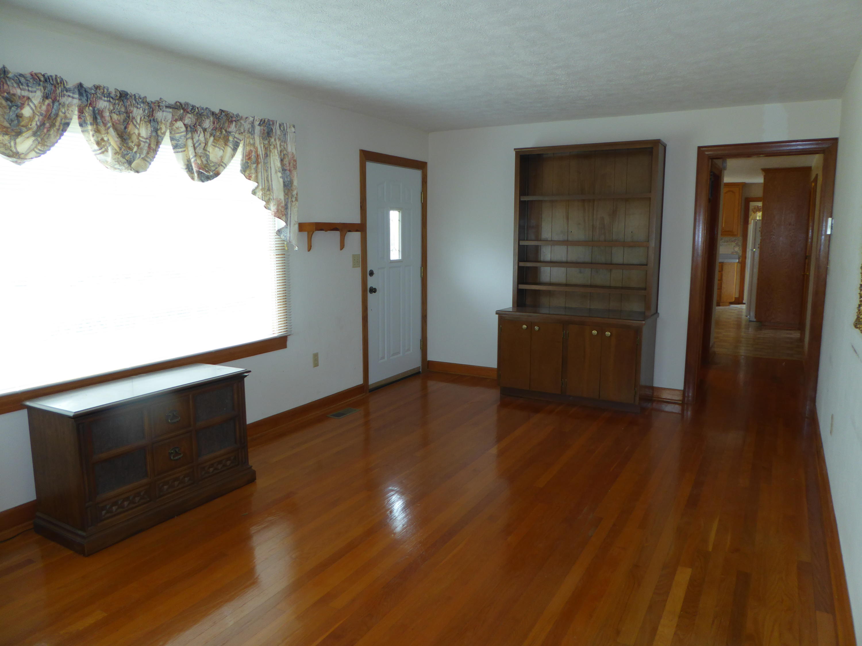 61 Wescott Road Rocky Mount, VA 24151 - Photo 3 of 30 3 Living Room