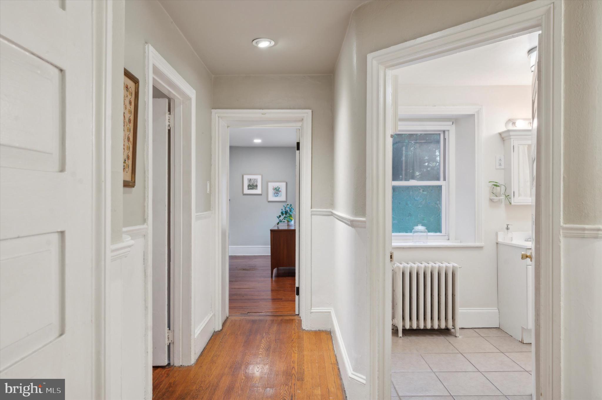 124 West Rittenhouse Street Philadelphia, PA 19144 - Photo 20 of 44 Upstairs hallway with full bath