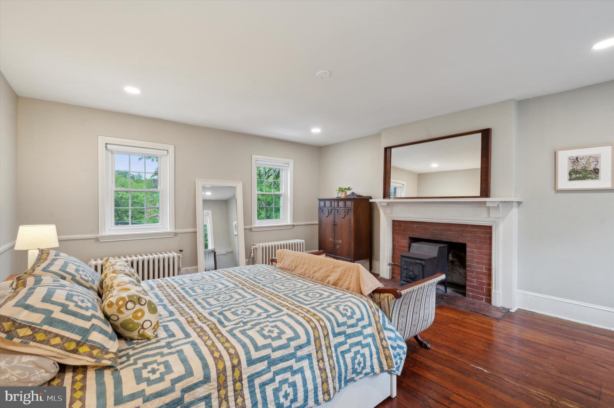 124 West Rittenhouse Street Philadelphia, PA 19144 - Photo 24 of 44 Primary bedroom