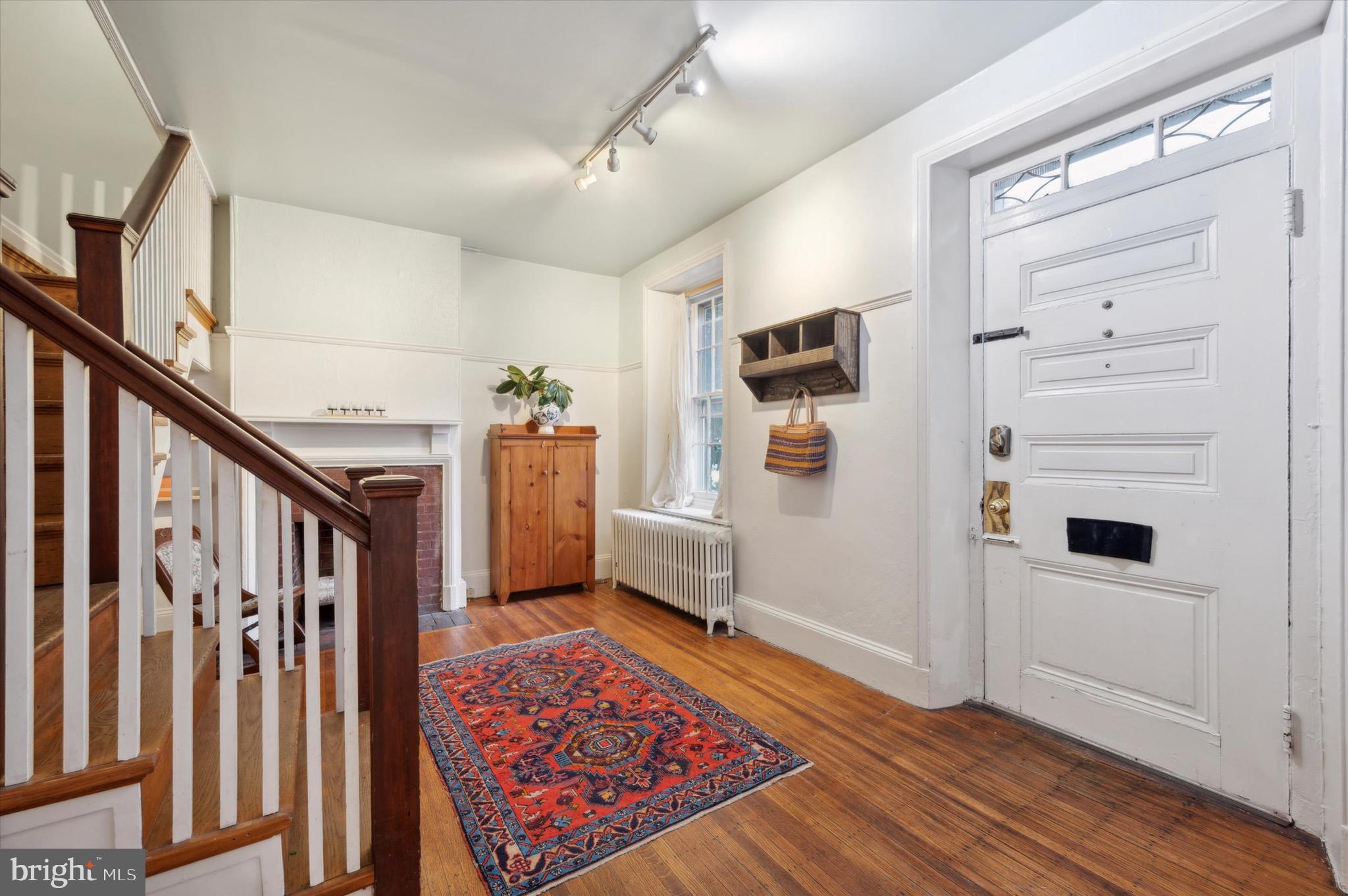 124 West Rittenhouse Street Philadelphia, PA 19144 - Photo 5 of 44 Foyer and front door