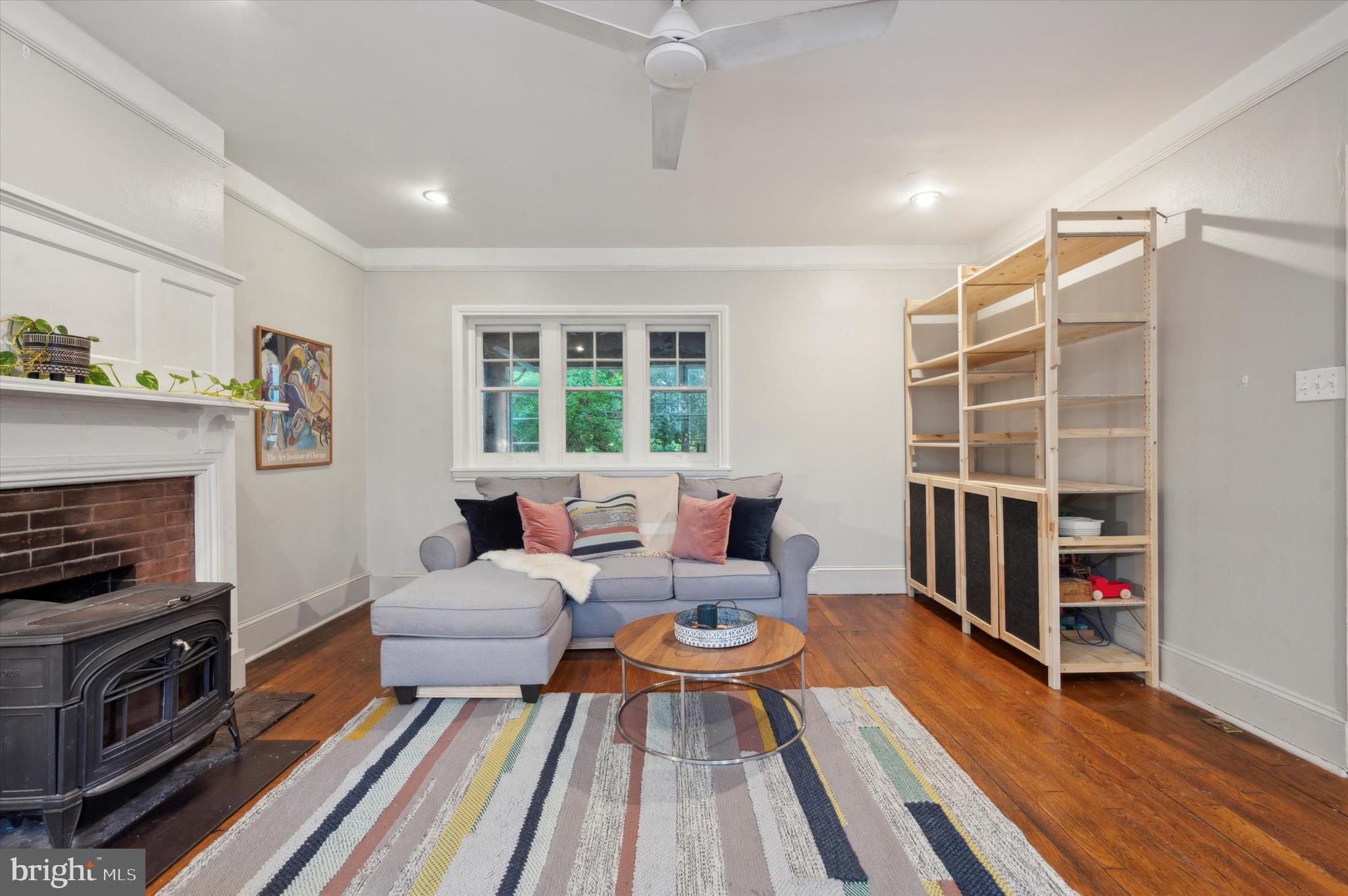 124 West Rittenhouse Street Philadelphia, PA 19144 - Photo 9 of 44 Living room