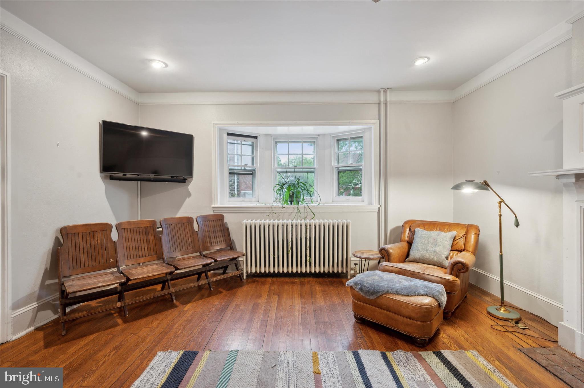 124 West Rittenhouse Street Philadelphia, PA 19144 - Photo 10 of 44 Living room