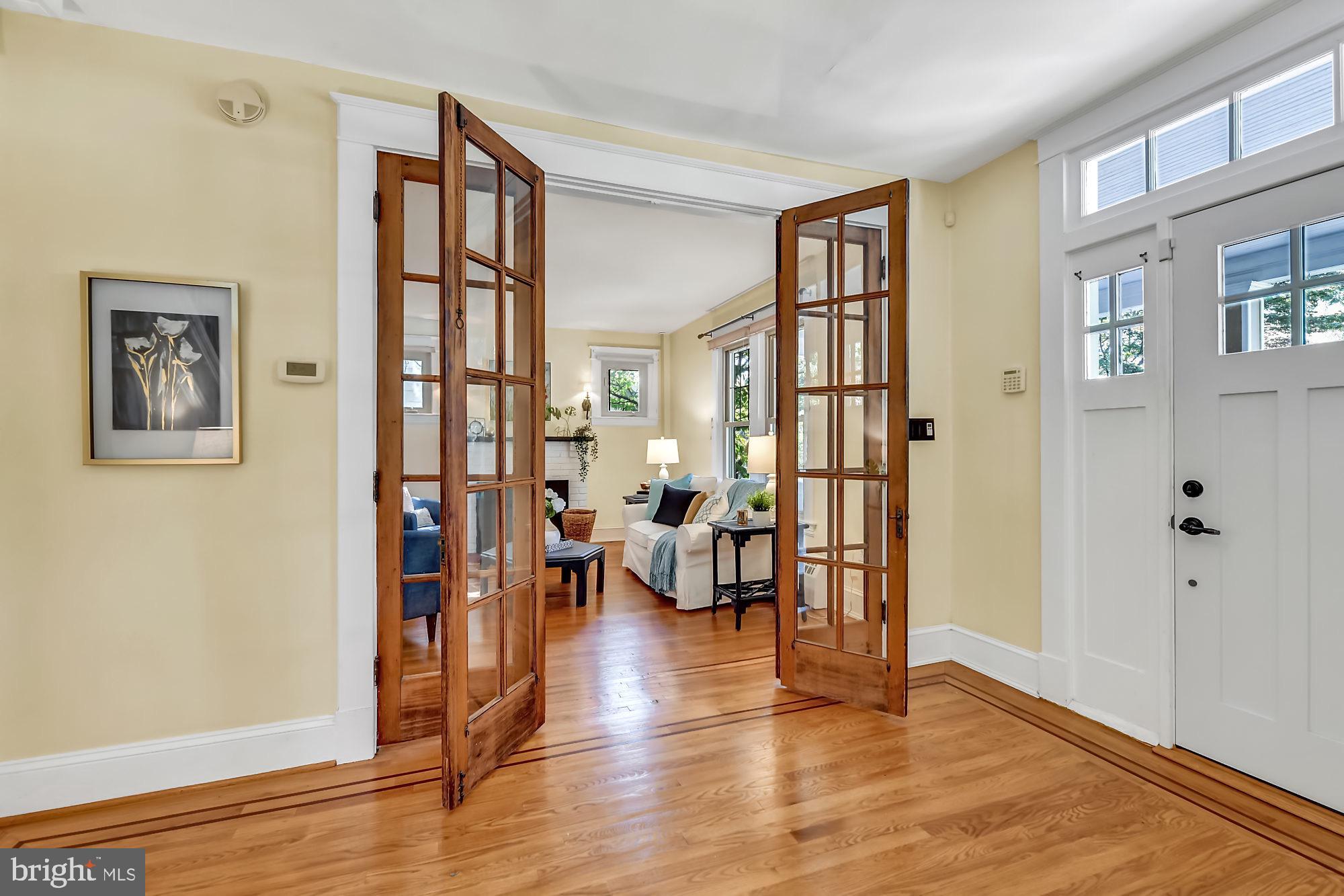 229 Mallow Hill Road Baltimore, MD 21229 - Photo 4 of 35