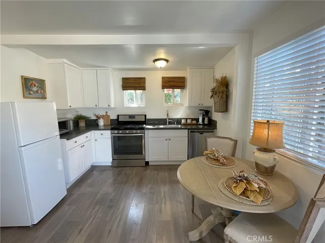 $1,995 | 2016 West 146th Place, Unit 1/2, Gardena, CA 90249