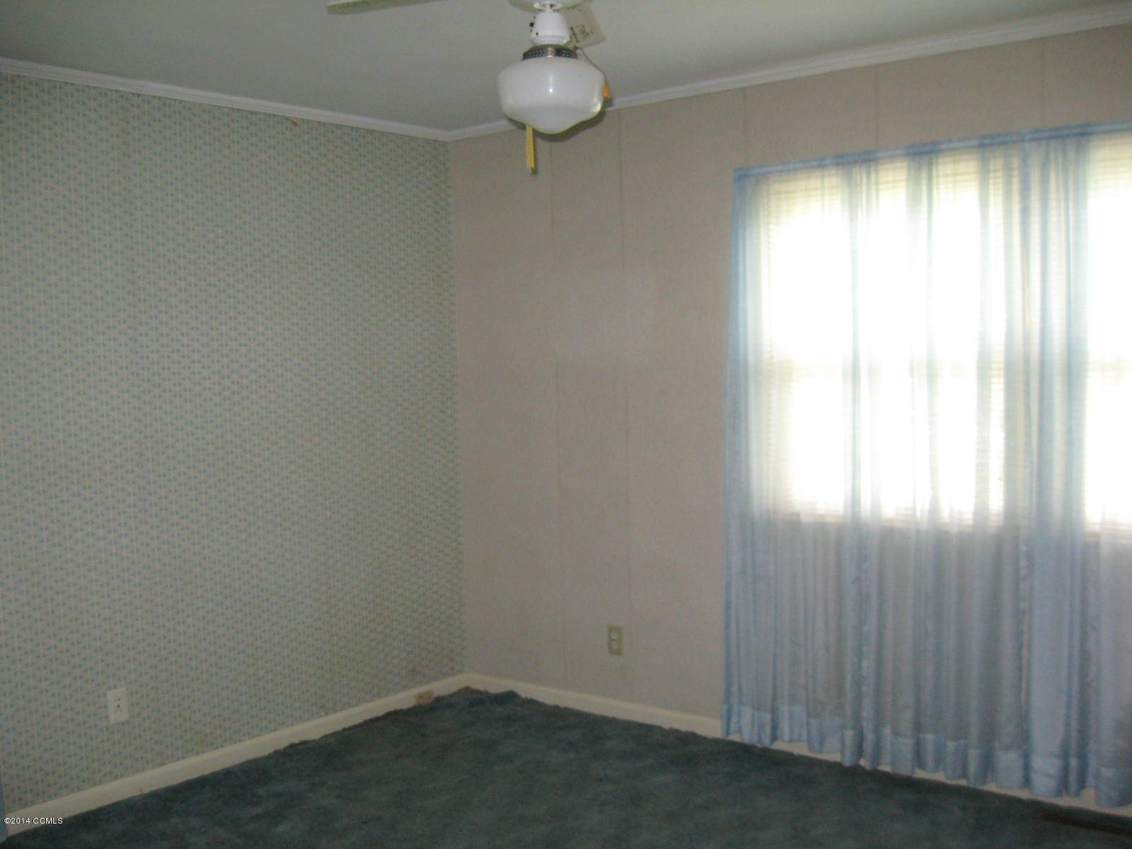 4109 Country Club Road Morehead City, NC 28557 - Photo 17 of 31 Master Bedroom