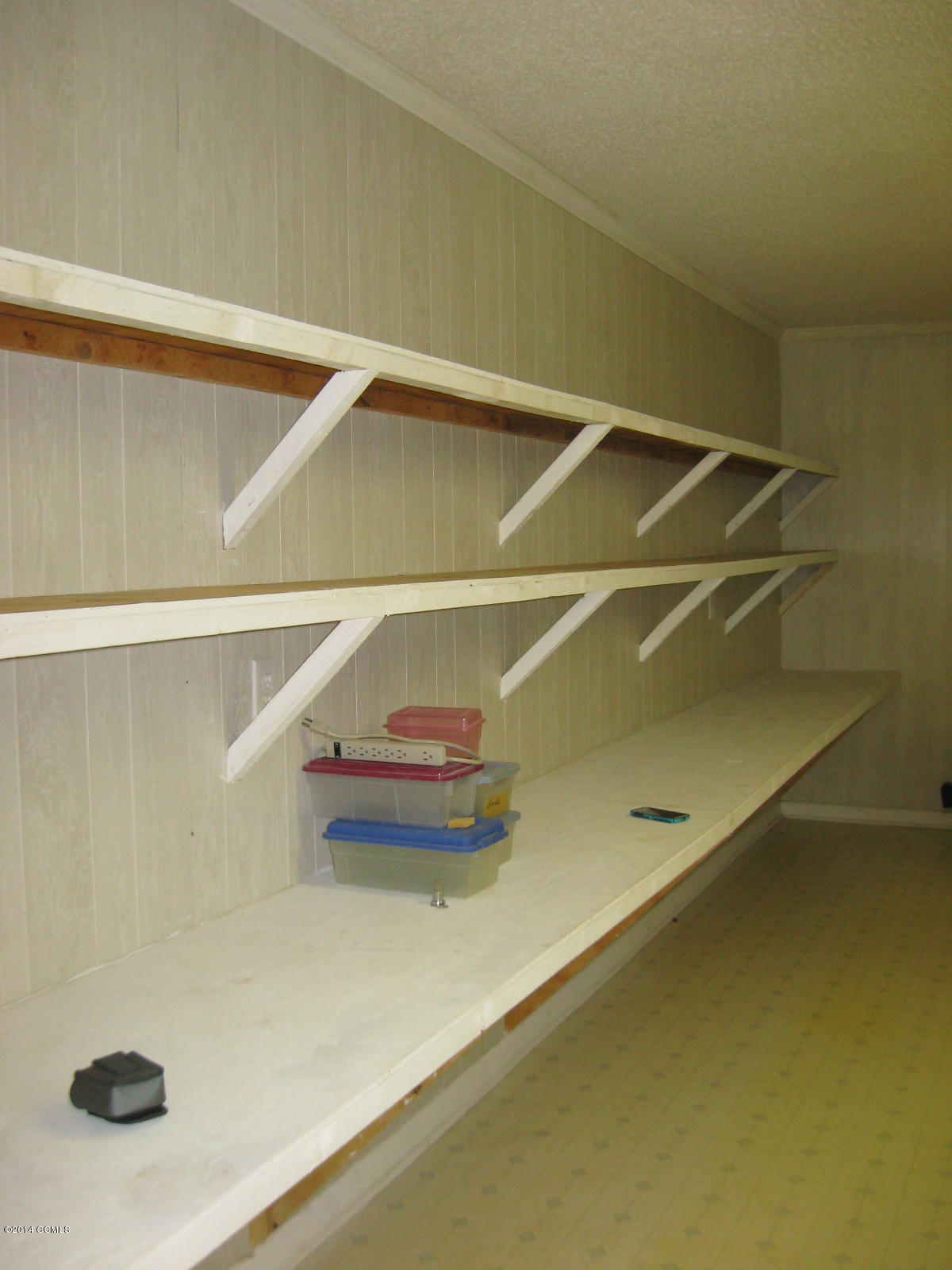 4109 Country Club Road Morehead City, NC 28557 - Photo 22 of 31 Craft Room with 1/2 Bath
