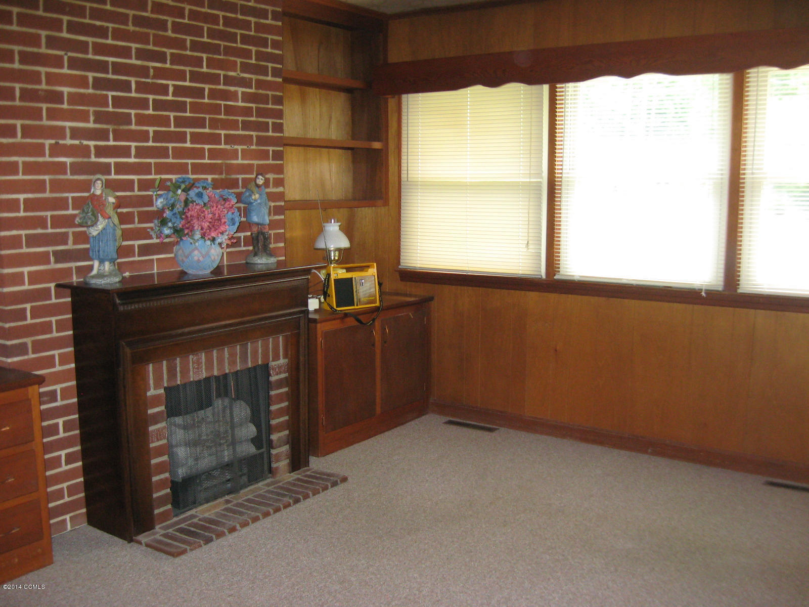 4109 Country Club Road Morehead City, NC 28557 - Photo 9 of 31 Den with Electric Fireplace