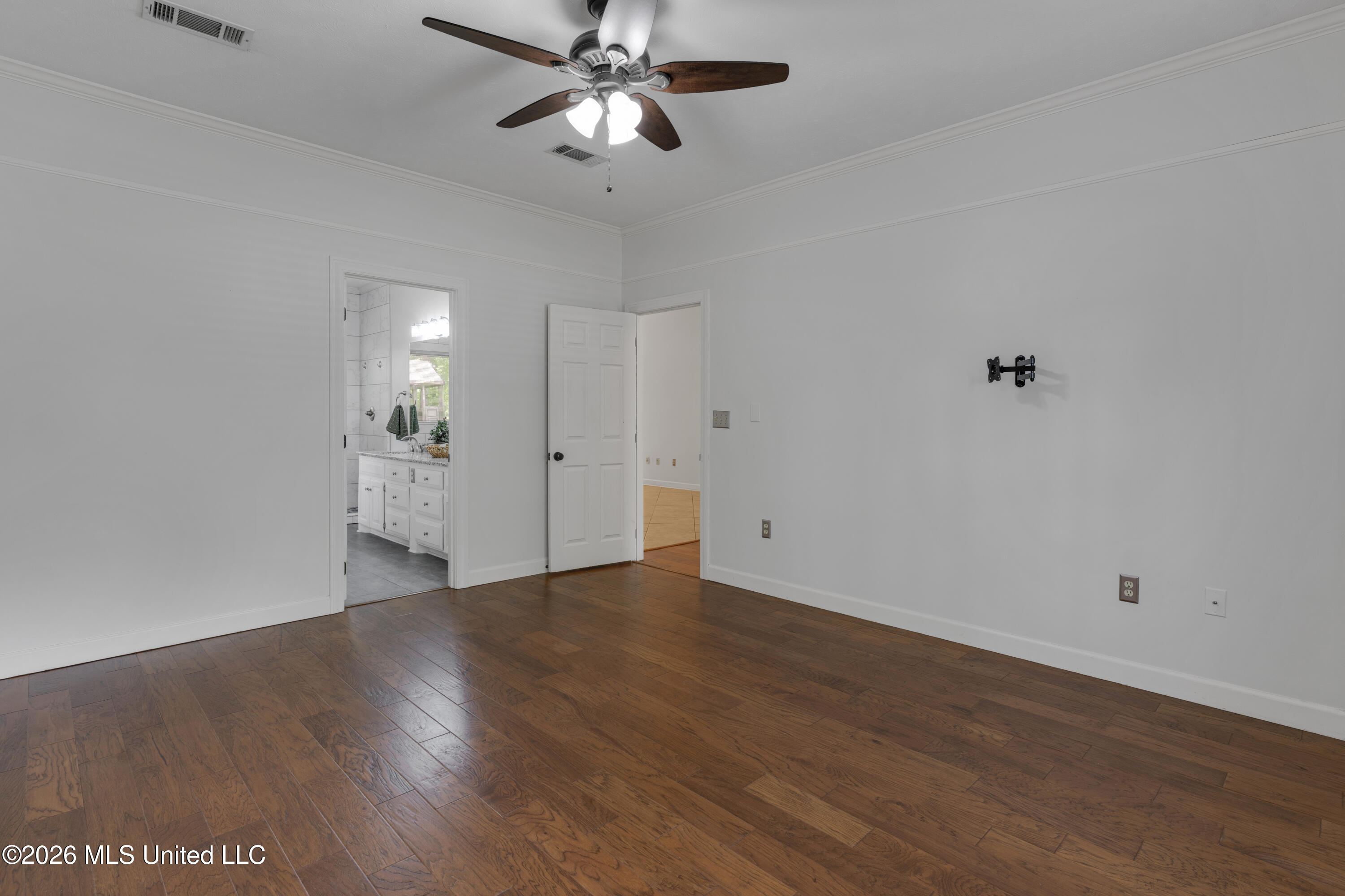 109 Willow Brook Road Brandon, MS 39047 - Photo 9 of 32 Bedroom 1 (Master)
