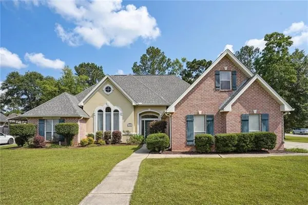 $2,500 | 937 Crestwood Boulevard, Covington, LA 70433
