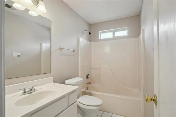 $2,500 | 937 Crestwood Boulevard, Covington, LA 70433