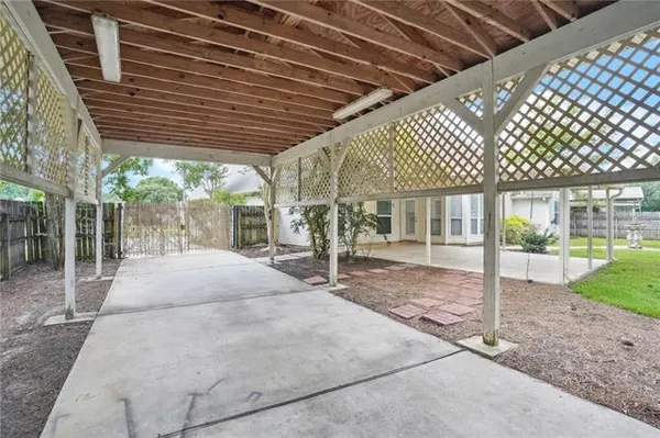 $2,500 | 937 Crestwood Boulevard, Covington, LA 70433