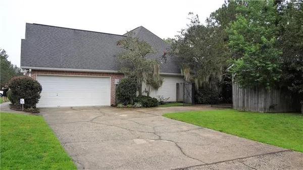 $2,500 | 937 Crestwood Boulevard, Covington, LA 70433