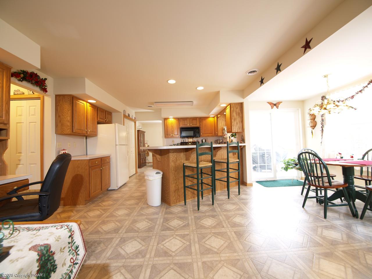 1691 Pine Ridge Lane Effort, PA 18330 - Photo 13 of 22 Kitchen