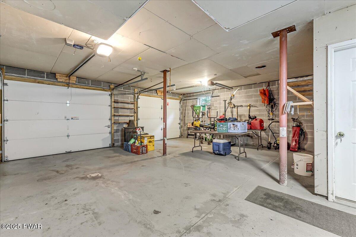 76 Bortree Road Moscow, PA 18444 - Photo 34 of 45 Garage