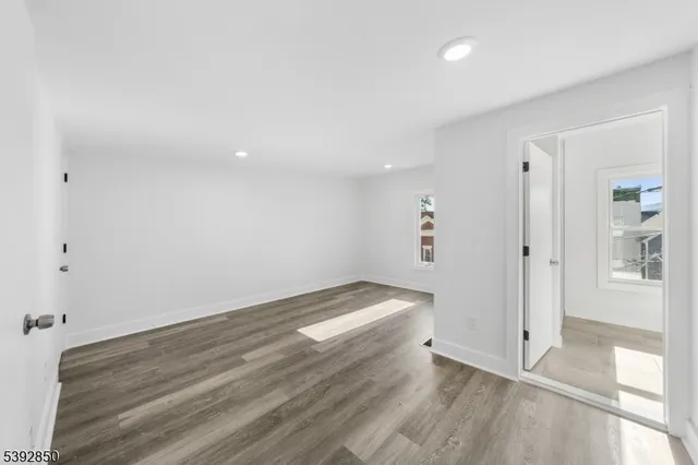 $659,900 | 1119 1/2 Hampton Place, Elizabeth, NJ 07201