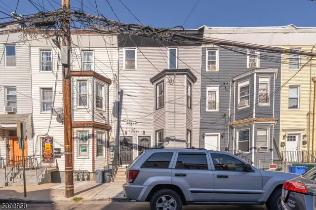 $659,900 | 1119 1/2 Hampton Place, Elizabeth, NJ 07201