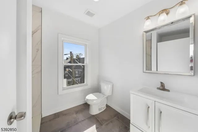 $659,900 | 1119 1/2 Hampton Place, Elizabeth, NJ 07201