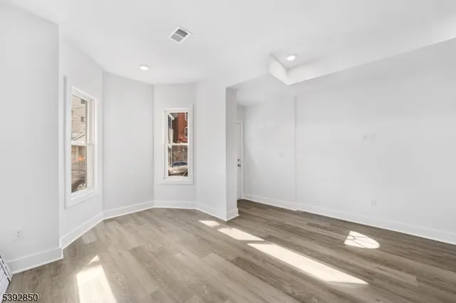 $659,900 | 1119 1/2 Hampton Place, Elizabeth, NJ 07201