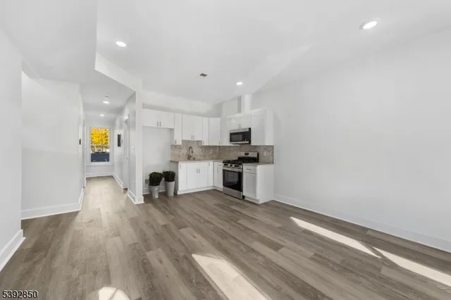 $659,900 | 1119 1/2 Hampton Place, Elizabeth, NJ 07201