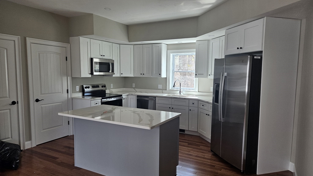 4 Aurora Street Worcester, MA 01607 - Photo 1 of 40 Gallery Image 1